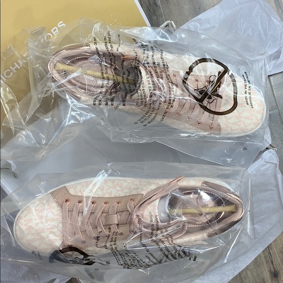 MICHAEL KORS POPPY LACE UP MINI MK LOGO PVC PINK - Picture 16 of 16